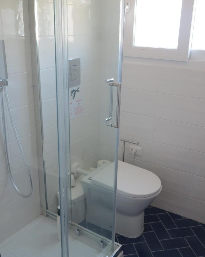 Bonbonniere In Chiaia District Apartment เนเปิลส์ ภายนอก รูปภาพ
